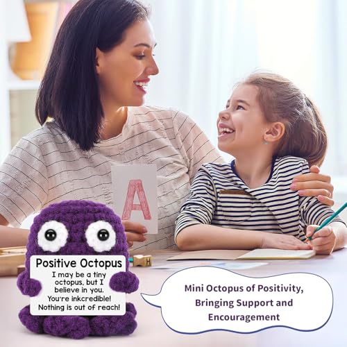 Calkkrer Gehäkelte Positive Qualle Kuscheltiere, Glücksbringer und Taschenumarmung, Emotionale Unterstützung Geschenk, Entspannungs- und Aufmunterungs Geschenk