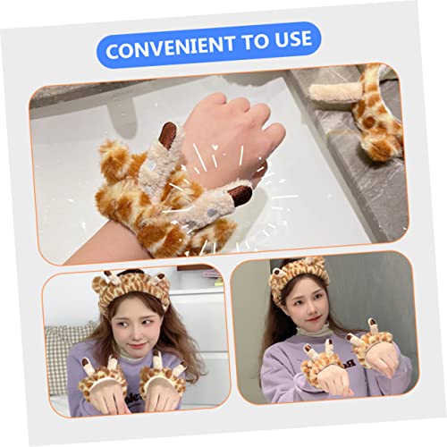 FOMIYES Face Wash Headband: Giraffe Headband with 2 Wristbands, Animal Spa Makeup Wristbands Set - Image 2