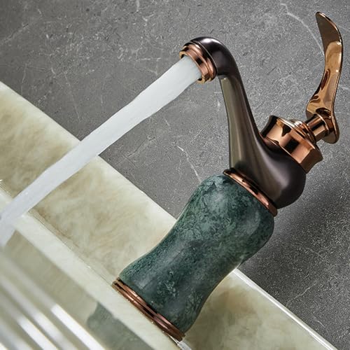 Grifo de lavabo que soluciona problemas de espacio bajo encimera con jade y monomando 8