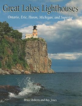 Paperback Great Lakes Lighthouses - Ontario to Superior Book