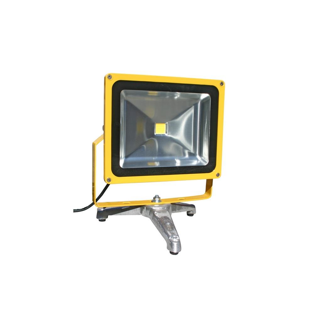 Lind EquipmentLE970LED-FS-R Super Bright LED Portable Floodlight with Ruggedized Option, 50 Watts, Weatherproof, Thicker Yoke, Stronger Strain Relief, 15' 16/3 SOOW Cable, Shatterguard Film on Lens, Cast Aluminum Floor Stand