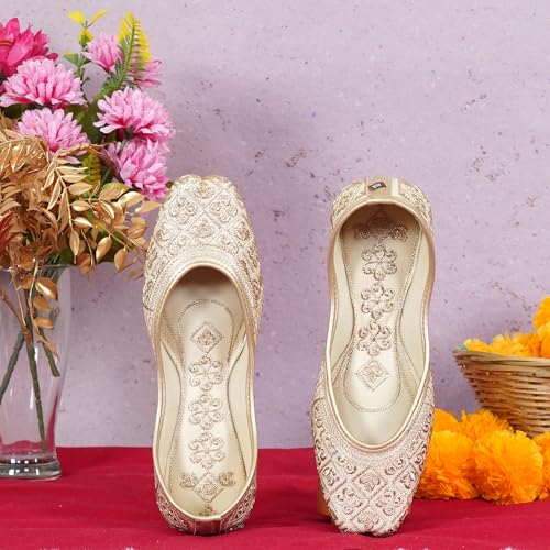 Image of Women's Embroidered Rajasthani Mojari Jutti | Ethnic Punjabi Juttis for Women & Girls | Flat Slip-On Footwear for Wedding, Festive & Casual Wear
