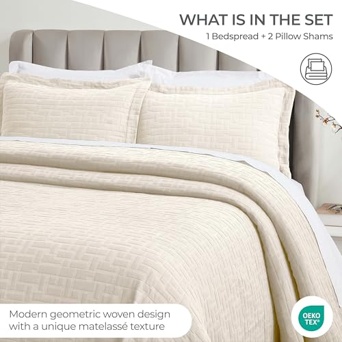 Superior 3 Piece Cotton Bedspread and Sham Set, Home Bed Decor, Decorative Bed Spread, 2 Pillow Shams, Medium Weight, Geometric Matelasse Coverlet, Bedding Essentials, Madrid Collection, King, Ivory