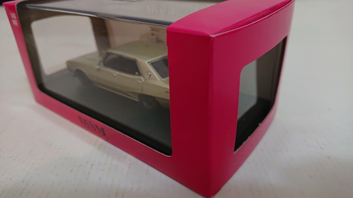 DISM 110スカイライン（ヨンメリ）シャンパンゴールド - ミニカー