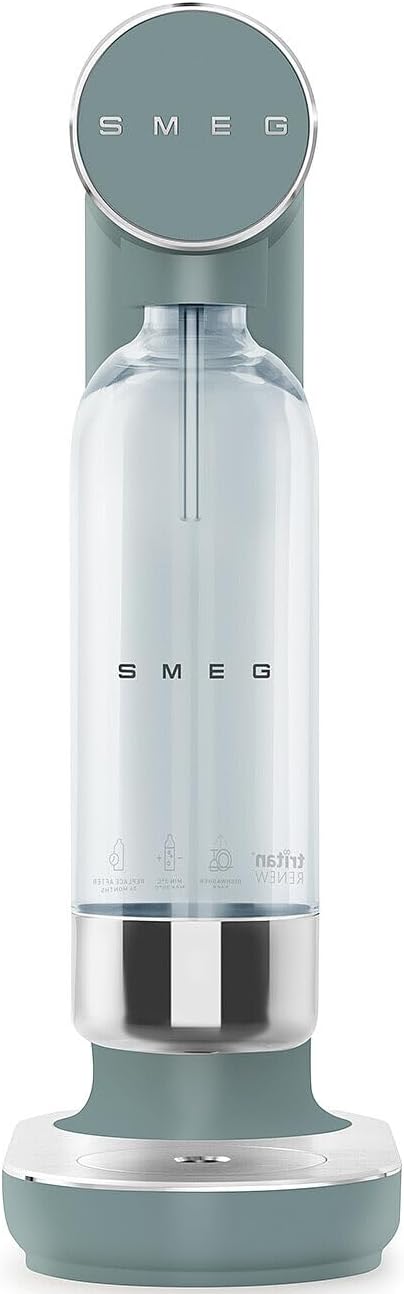 SMEG Soda Maker – Sparkling Water Machine for Kitchen Counter – Collezione – Includes 1L Bottle – Compatible with Standard 60L CO₂ Cylinders (Matte Jade)
