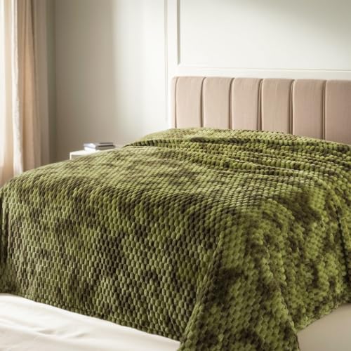 Soft Fleece Throw Blanket, 50x60 Inches Travel Size 3d Clouds Stylish Jacquard Throw Blanket For Couch, Cozy, Warm And Lightweight For Winter, Tie-dye Olive Green