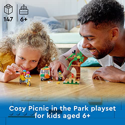 City Picnic in The Park 60326 Building Kit for Kids Aged 5 and Up; Includes 3 Minifigures and 2 Squirrel Figures (147 Pieces) - Lego - Immagine 1
