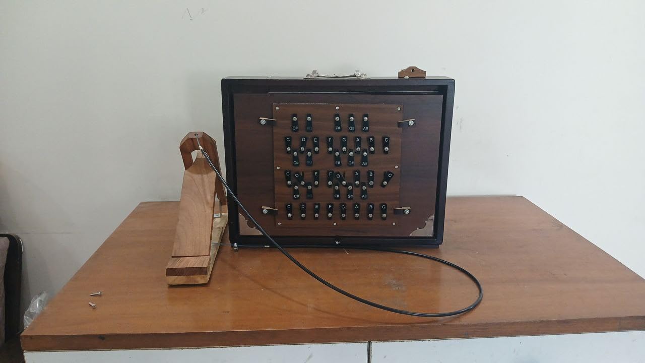 Shruti-Box mit 39 Tasten, Dunkelbraun, 3-Oktave (C-C), Drohneninstrument, 440 Hz & 432 Hz gestimmt, optionales Fußpedal, handgefertigtes Teakholz-Finish