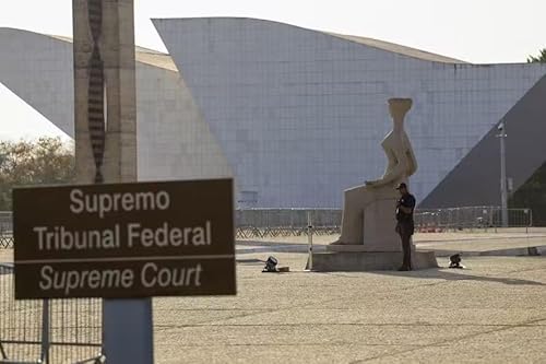 Termo 'penduricalhos' reduz dimens&atilde;o do problema, diz Bruno Carazza