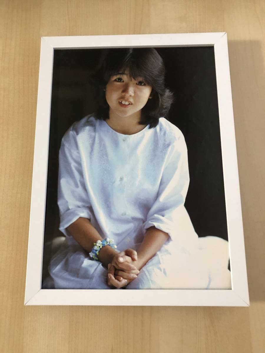 Amazon.co.jp: 額装品 伊藤つかさ グラビア 癒し 笑顔 貴重写真 A4