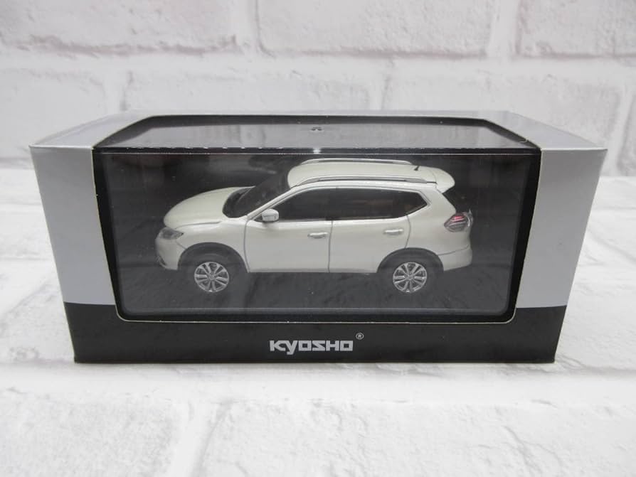 日産　1/43　エクストレイル　モデルカーコレクション Amazon | ミニカー 1/43 日産 エクストレイル X-TRAIL ベージュ