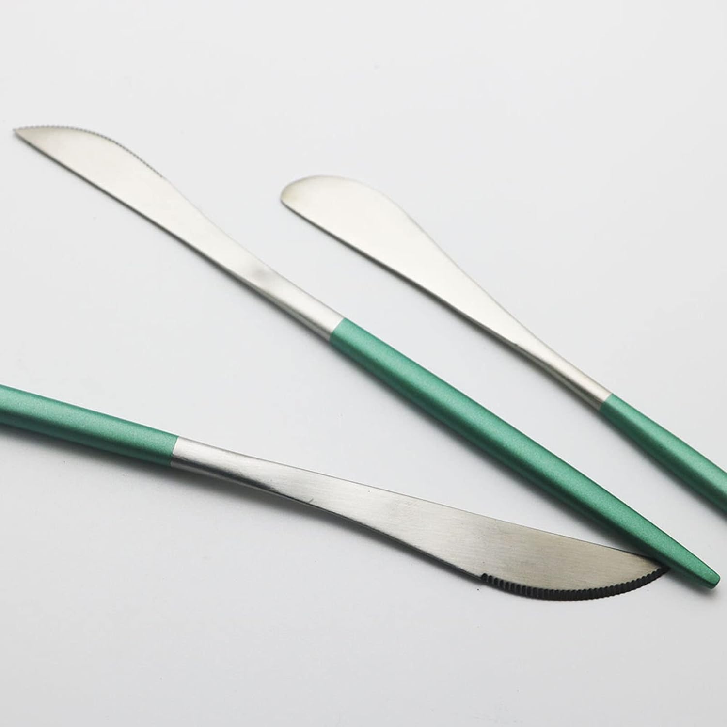 JASHII Matte Modern Flatware Set, 33pcs Set Service for 4, 304 Stainless Steel Silverware Set with Round Green Handle, Luxury Full Set Include Butter Knife, Cake Fork, Teaspoon