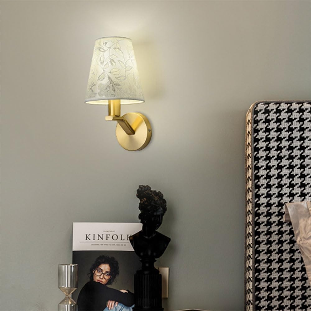 Pełna miedziana lampa ścienna z kwiecistym kloszem z tkaniny - elegancka ściana E14