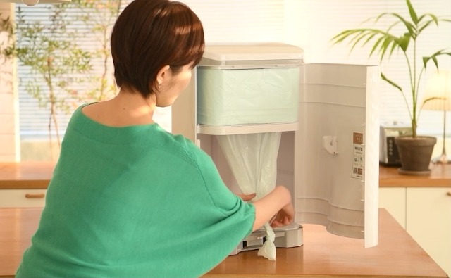 Image of ALLKEI 29L Diaper Pail White Includes 2 Magic Refill Bags, Disposal System, Odor Control Trash Can for Baby, Adult Diaper, and Pet Waste, Made of Durable ABS. (White)