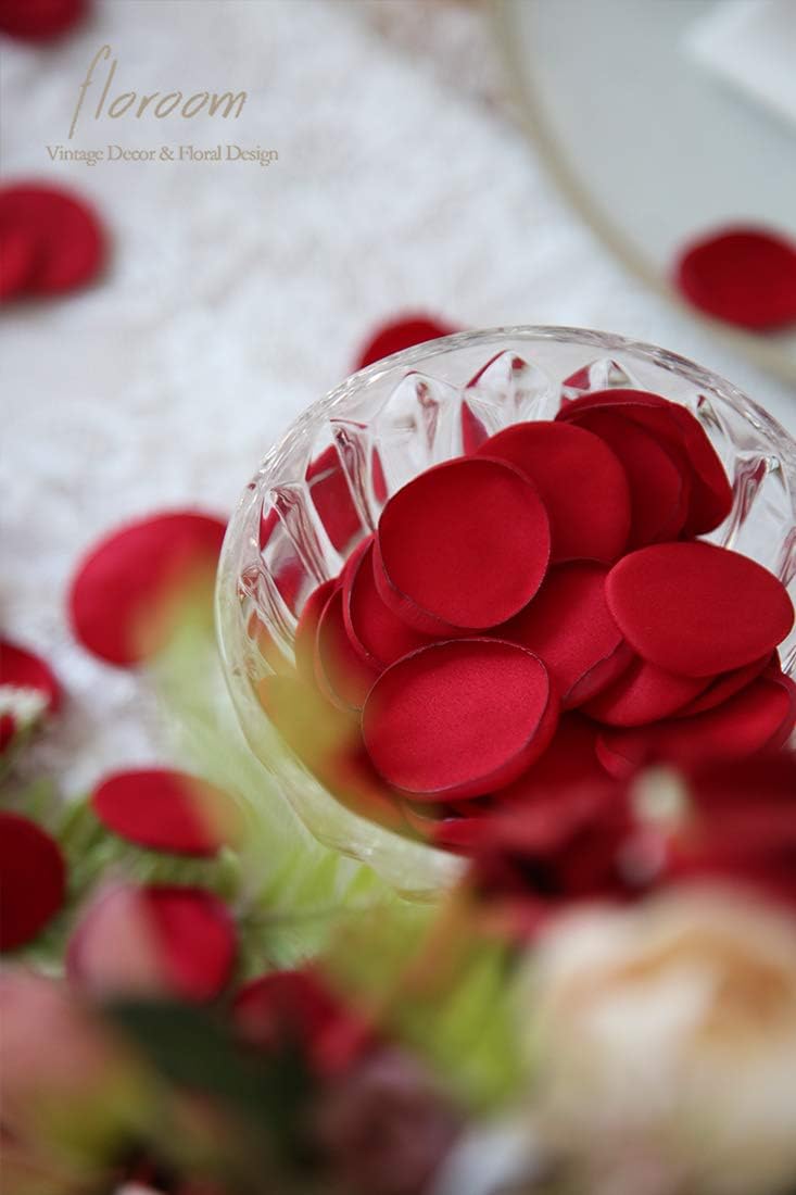 Floroom 500pcs Rose Petals Dark Red Faux Silk Flower Petals for Wedding Flower Girl Basket Aisle Scatter Dinner Table Centerpieces Party Confetti Bridal Shower Romantic Night Decoration image 5