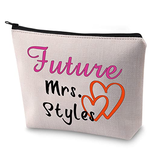LEVLO Funny Fans Gift Future Mrs Makeup Bag Music Lover Gift for Women Girls (Mrs.)
