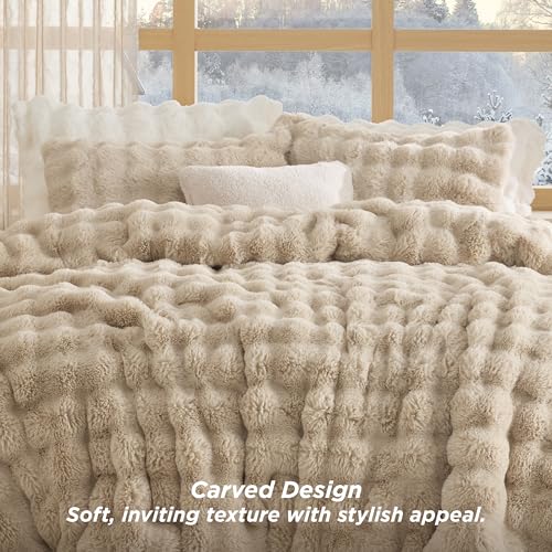 Image of Bedsure Fluffy Comforter Set King - Light Beige Faux Fur King Comforter Set, Soft Shaggy Plush Bubble Bedding Comforter Sets, Winter Warm Luxury Fuzzy Bed Set 3 Pieces, 1 Comforter and 2 Pillowcases