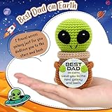 Jettryran Fathers Day Dad Gifts from Daughter Son Wife Birthday Gift for Dad Father in Law Bonus Stepdad Grandpa Basket Positive Crochet Alien Decor with Father's Day Card for Husband from Wife
