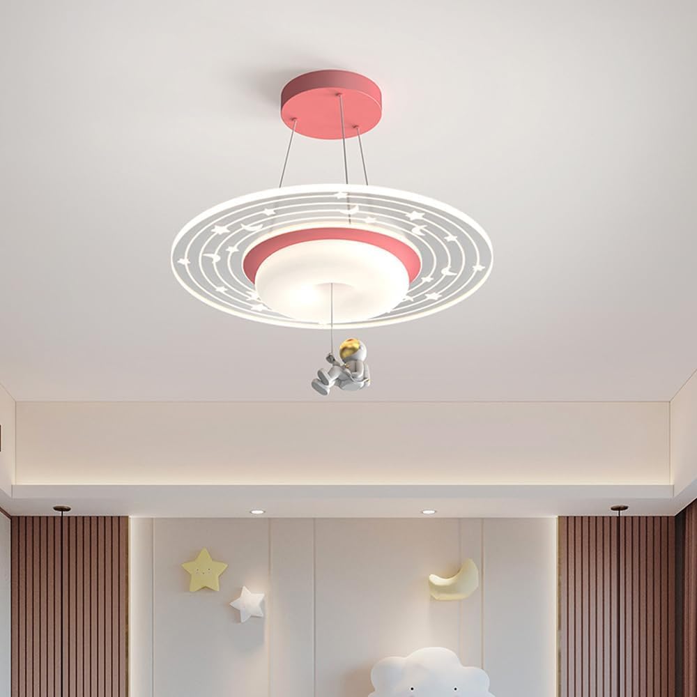 Suspension astronaute rose et bleue pour décorer une nursery - 8