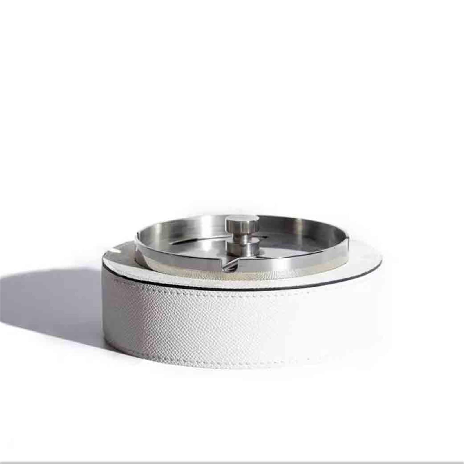Cigarettes Ashtrays Leather Stainless Steel Ashtray for Decoration Hotel(White)