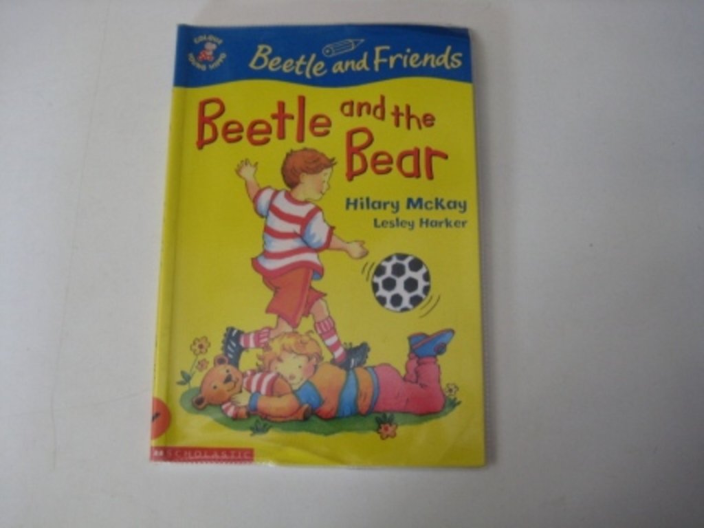 Beetle and the Big Tree: No.4 (Colour Young Hippo: Beetle & Friends)