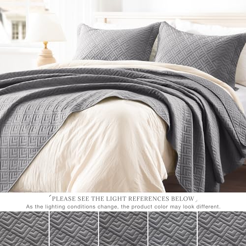 EXQ Home Quilt Set Twin Size Grey 2 Piece,Lightweight Soft Coverlet Modern Style Squares Pattern Bedspread Set for All Season(1 Quilt,1 Pillow Shams)