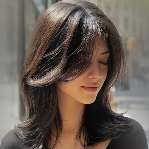 WIGNEE Perruques Courtes Brunes avec Frange, Perruque Synthétique Bob à Couches Coupe Pixie, Perruque Droite sans Colle Longueur Épaules pour Femmes - Usage Quotidien...