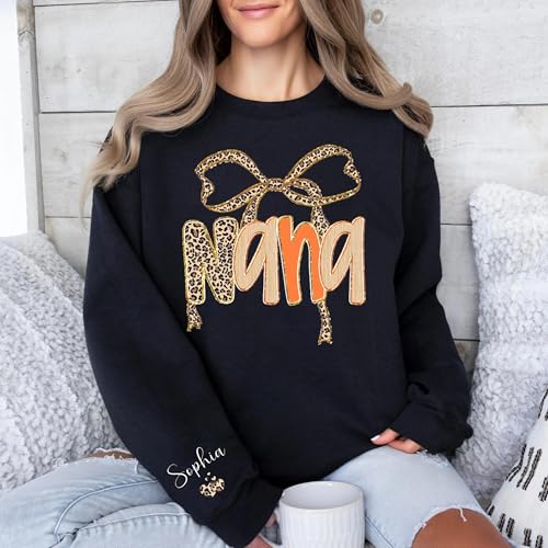 Personalized Mama Leopard Print Sweatshirt, Custom Name Fall Crewneck with Bow and Bold Letters, Apparel3