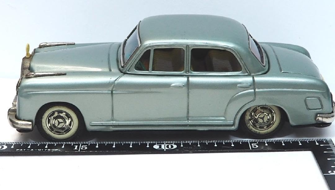Amazon.co.jp: 萬代屋 メルセデス ベンツ219セダン 水色 ブリキtin car 