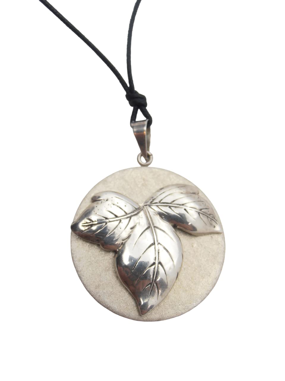 Pendentif en Argent 925 Feuille de Lierre avec son collier ras-du-cou en corde