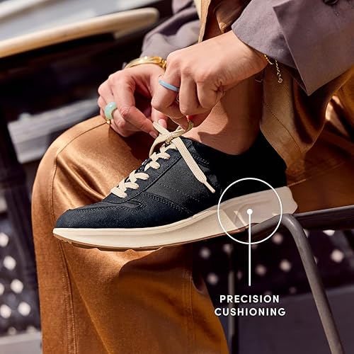 LifeStride Women's Revival Sneaker2