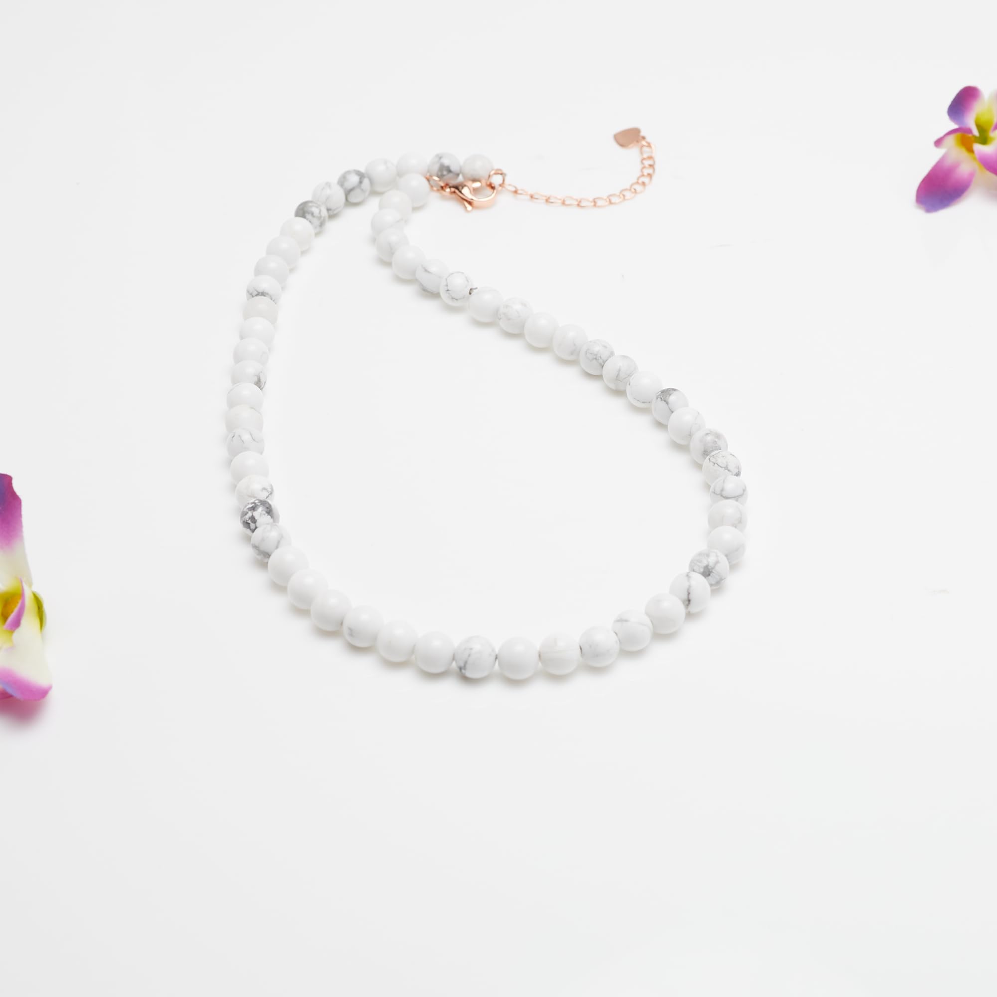 Collana girocollo fatta a mano con pietre preziose da 6 mm per donne e ragazze - Gioielli con perline di cristallo curativo con pietre preziose naturali (Turchese bianco)