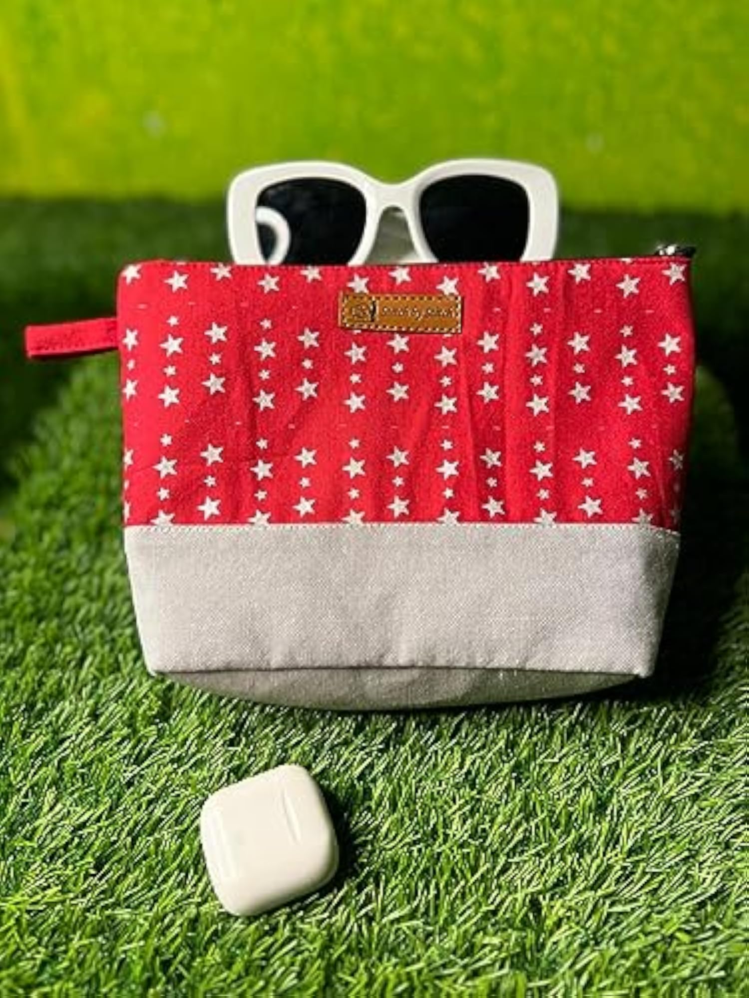 Stylish and Versatile Hand Pouch for Essentials