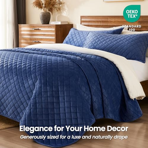 L'AGRATY Velvet Quilt King Size: 3-Piece Reversible Luxury Velvet Bedding Comforter Set - Lightweight Oversized Quilted Bedspread Coverlet with 2 Pillow Sham for All Season - Navy Blue Quilt