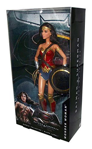 Muñeca Barbie Collector Wonder Woman Batman v Superman miniatura 5