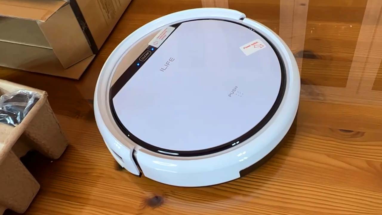 Watch ILIFE V3s Pro Robot Vacuum Cleaner, Tangle-free Suction on 