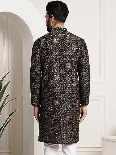 Image of SOJANYA Men's Silk Blend Kurta with Paisley Design