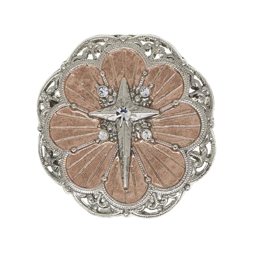 Broche à médaillon croix bicolore : l'astuce pour raviver un vêtement terne