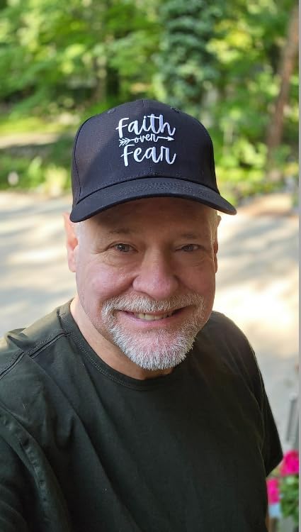 Gorra cristiana Faith Over Fear bordada unisex miniatura 2