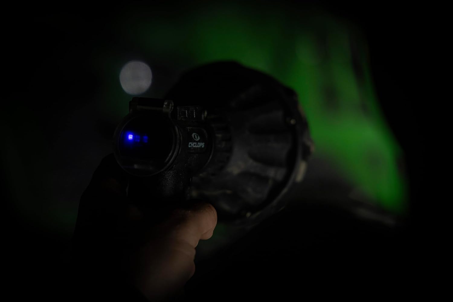 Cyclops Rechargeable Portable Handheld REVO RS 4000 Lumens Spotlight Flashlight with DC 12-24V Car Charger/Adapter