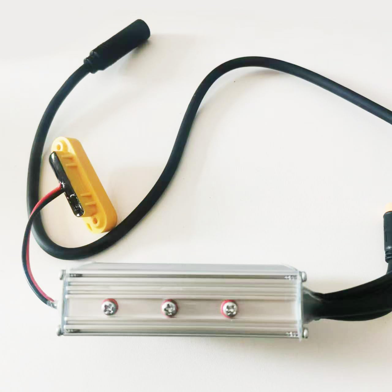 LSW1542-1-10-1E Contrôleur de Vélo Électrique 36V 12A Contrôleur de Moteur sans Balais pour Vélo Electrique Scooter E-Bike