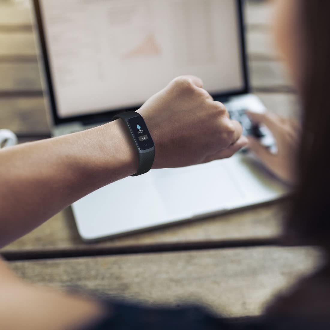 Hama - Banda de Actividad (Smartwatch Resistente al Agua, función Despertador, hasta 14 Deportes Diferentes, podómetro, frecuencia Cardiaca, Reloj Deportivo) Negro