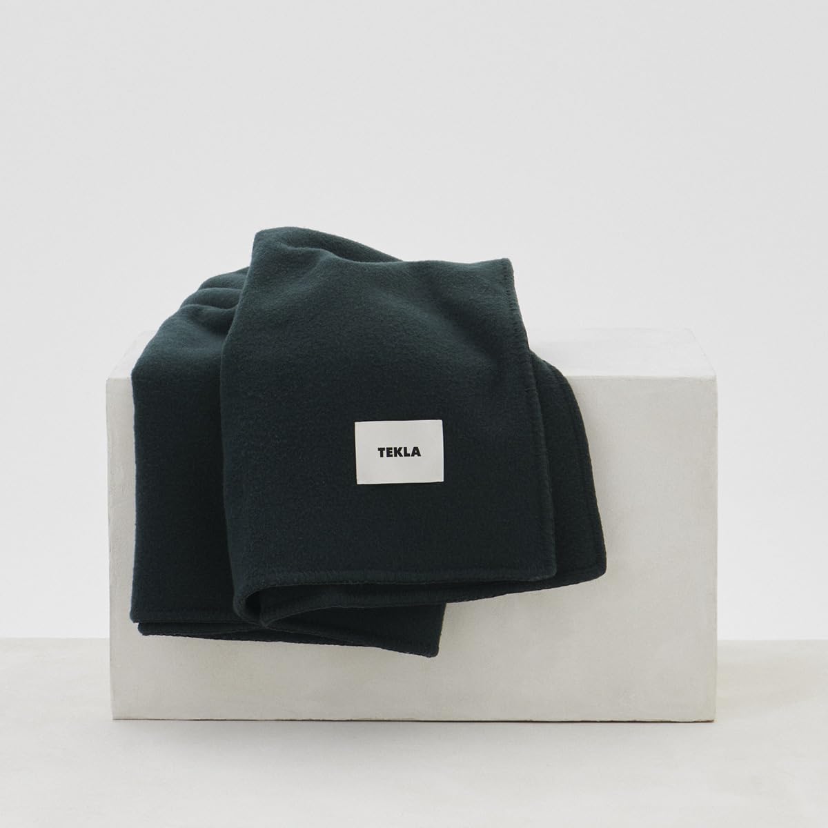 Amazon｜[テクラ]ブランケット 130x180cm ダークグリーン DARK