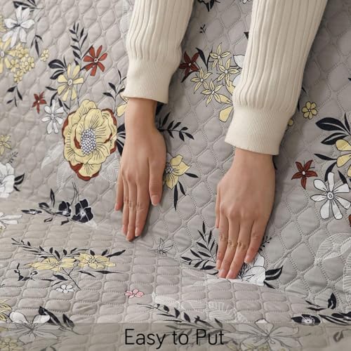 Image of HOKIPO 'VivaCasa Series' Polyester 1 Seater Quilted Sofa Cover with Pockets, Floral Ash Grey (NEW-IN-737-D3)