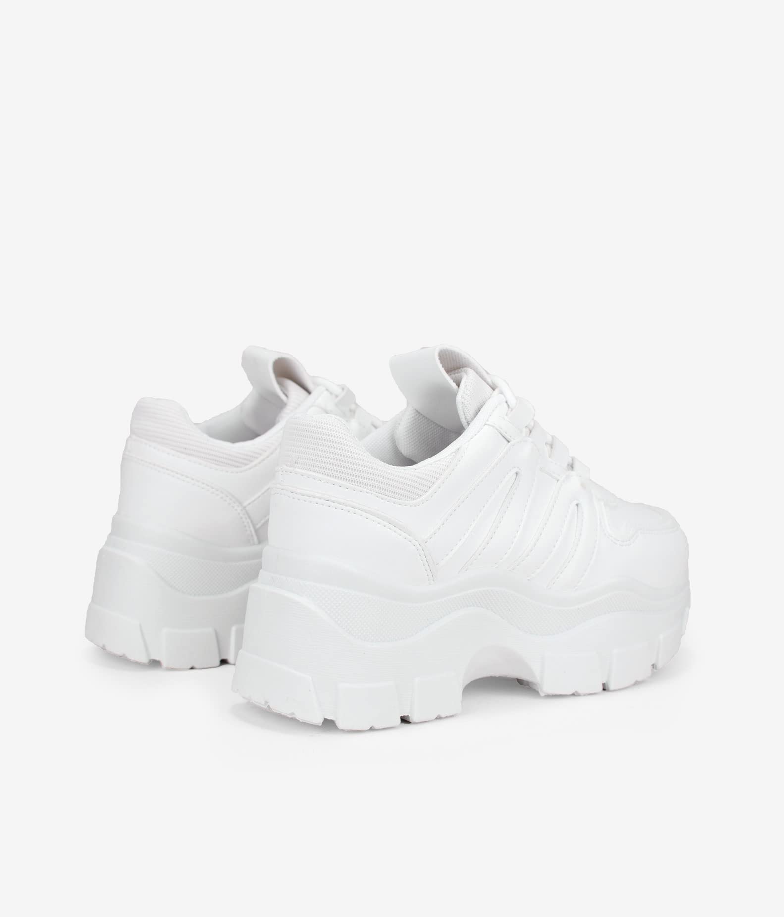 BOSANOVA Zapatillas con Total Look Blanco, Detalle de Trekking en los Cordones y Ligera Suela de Plataforma de 6,5 cm. Cierre con Cordones. Calzado para Mujer