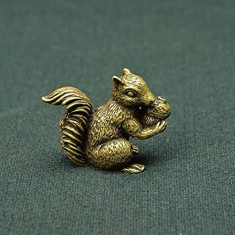 ZGPTX Antique Bronze Small Squirrel Ornament Solid Copper Statue Figurines Brass Squirrels Nuts Tea Pet Holder Desk Decoration Cover