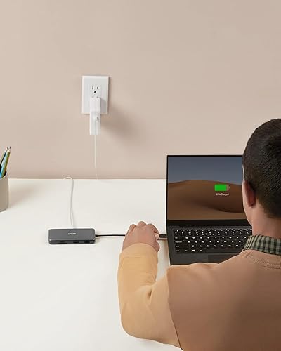 Miniatura 7 de Anker Hub USB-C 555 (8 en 1), con entrega de energía de 85 W, puerto HDMI 4K 60Hz, puertos USB C de 10 Gbps y 2 A de datos, lector de tarjetas SD
