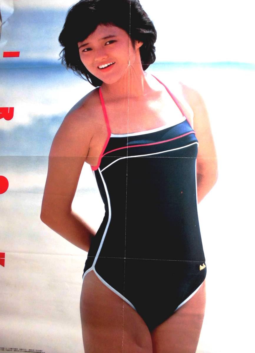 三田寛子 直筆サイン サービスサイズ 生写真　1982年 Amazon.co.jp: 三田寛子/直筆サイン色紙 : 文房具・オフィス用品