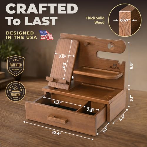 Table de nuit épurée grâce à cet élégant support de téléphone en bois
