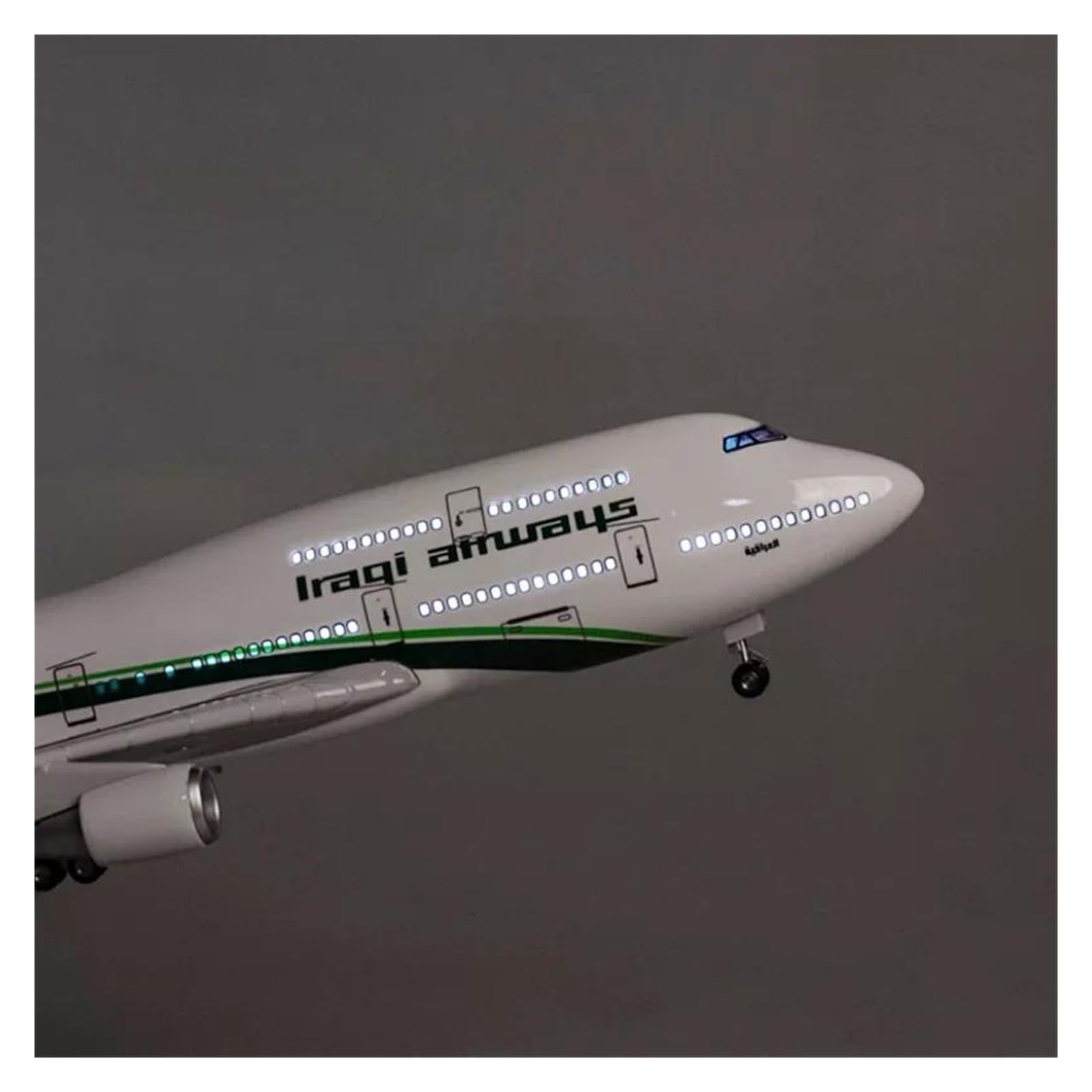 Odlewane zabawki samolotowe w skali 1/150 dla 747 IRAQI Airways Model odlewu samolotu Żywiczny samolot samolot ze światłem i kołami Kolekcja Wyświetlacz do zbierania i wyświetlania (ze światłem)